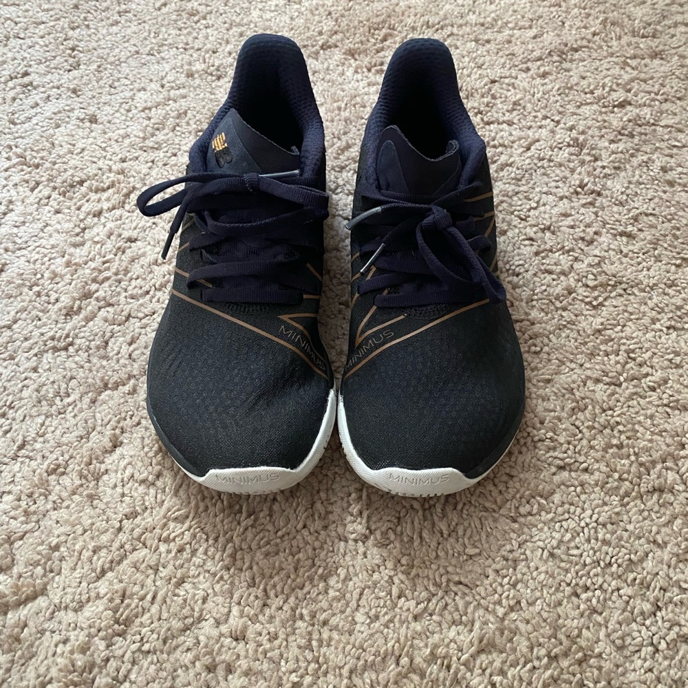 New Balance navy Maximus